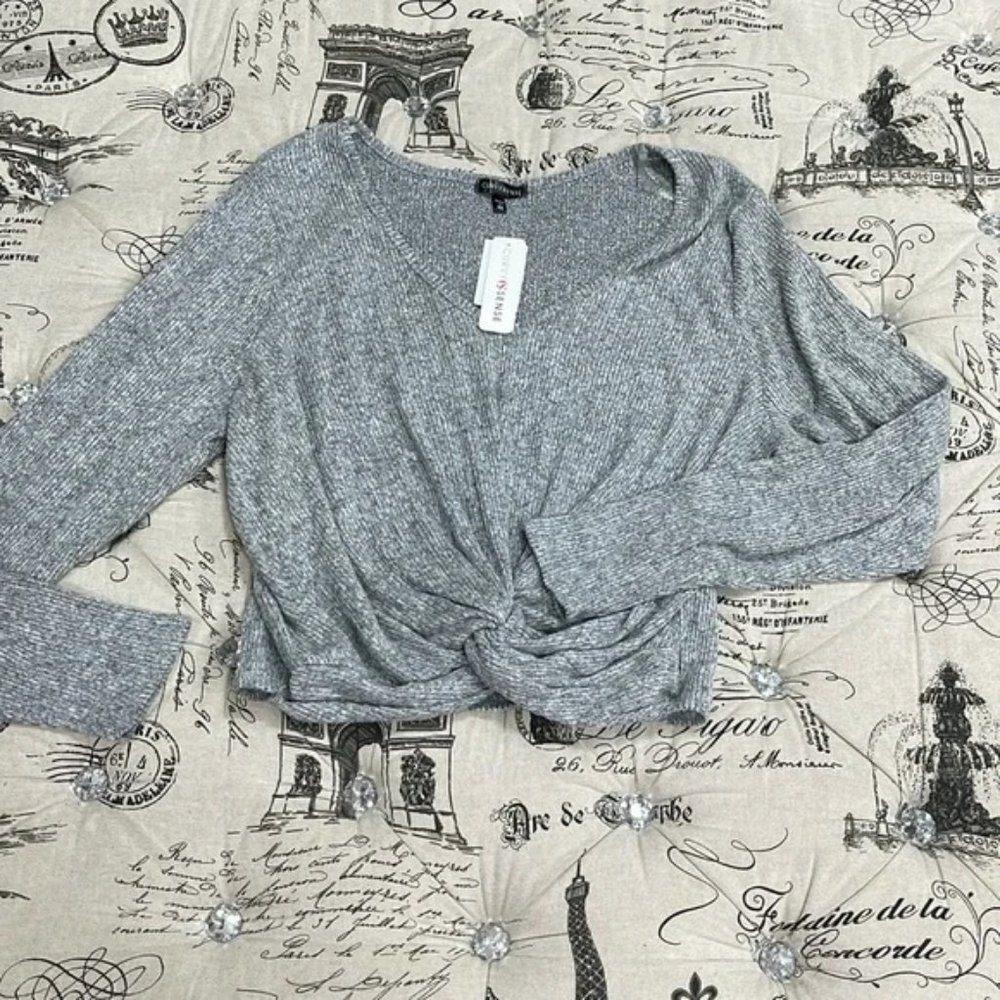 CURVY SENSE Cropped Long Sleeve